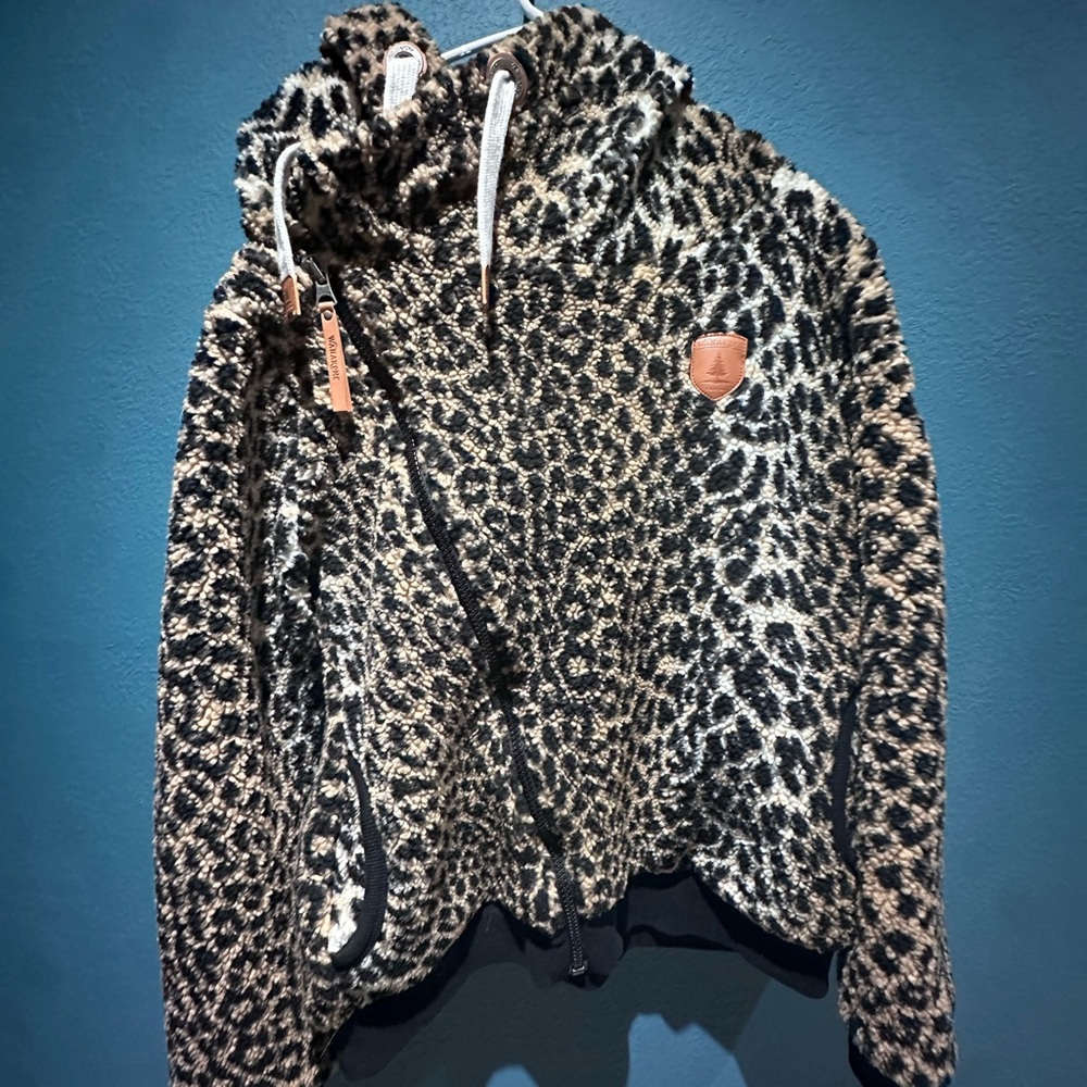 Wanakome Leopard Jacket